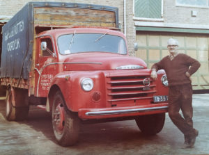 Piet Voet met zijn rode trots!